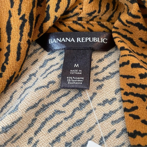 Banana Republic Bodysuit BNWT Size Medium Leopard Longsleeve Plunge Neckline - Picture 2 of 6